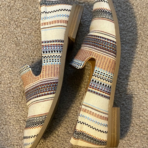 Target - Universal Thread Loafers - Picture 3 of 4